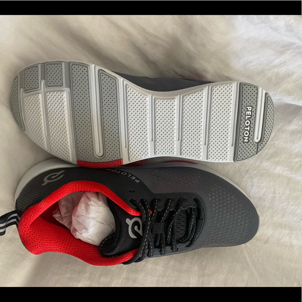 NWT Peloton Circuit Runner Sneakers | Size 8 (RARE)